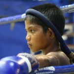 Тайский боксер в монгконе