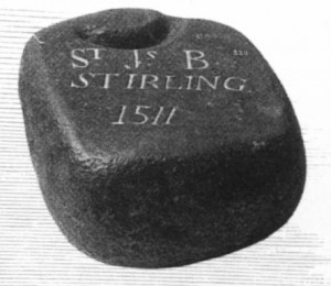 Один из первых камней в керлинге