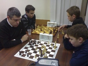 Быстрые шахматы – вид игры, в которой каждому участнику дается на всю партию от 15 до 60 минут.
